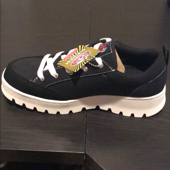 street cleat skechers the original